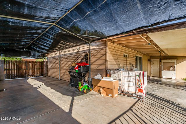 7127 W HOLLY Street, Phoenix, AZ 85035