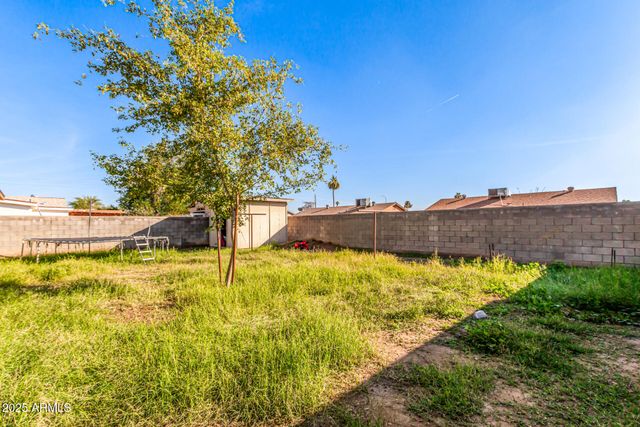 7127 W HOLLY Street, Phoenix, AZ 85035