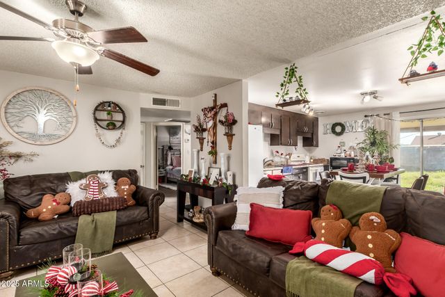 7127 W HOLLY Street, Phoenix, AZ 85035