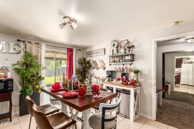 7127 W HOLLY Street, Phoenix, AZ 85035