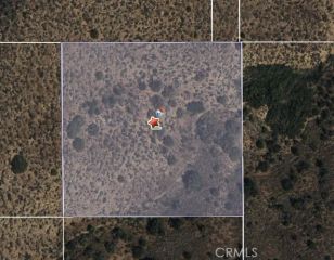 87 Vic Avenue M8 STW, Palmdale, CA 93551