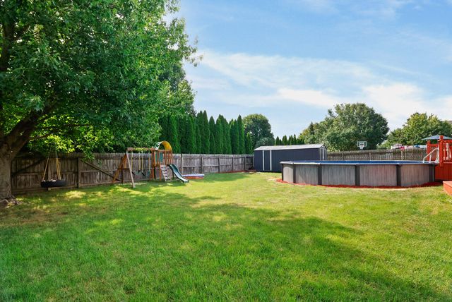 2131 Pepperbush Avenue, Chesterton, IN 46304