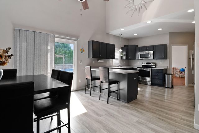 2131 Pepperbush Avenue, Chesterton, IN 46304