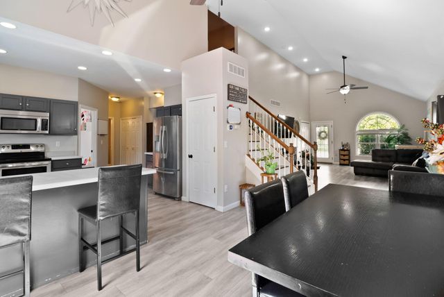 2131 Pepperbush Avenue, Chesterton, IN 46304