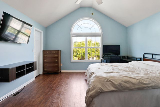 2131 Pepperbush Avenue, Chesterton, IN 46304