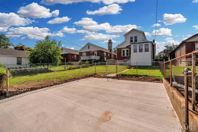 5810 S Kingshighway Boulevard, St Louis, MO 63109