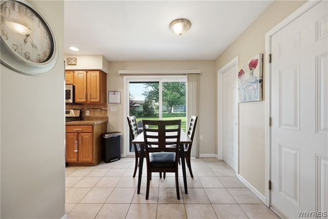 92 Ridgedale Circle, Tonawanda, NY 14150