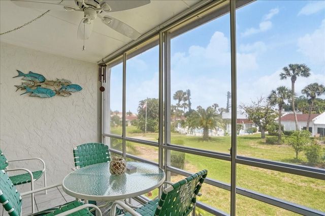 755 VILLAGE CIRCLE 203, Venice, FL 34292