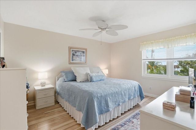 755 VILLAGE CIRCLE 203, Venice, FL 34292