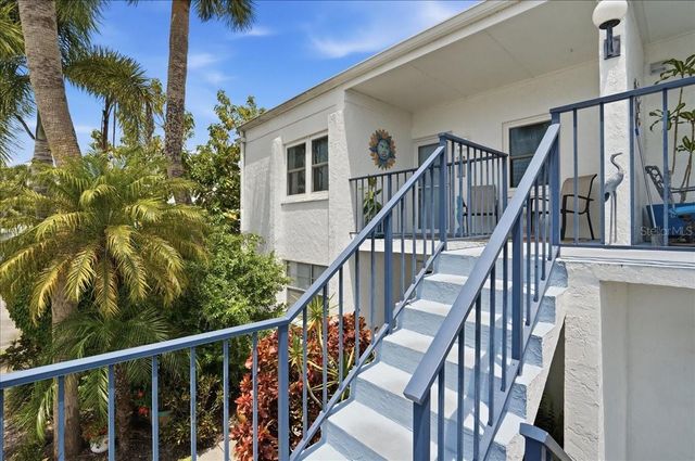 755 VILLAGE CIRCLE 203, Venice, FL 34292