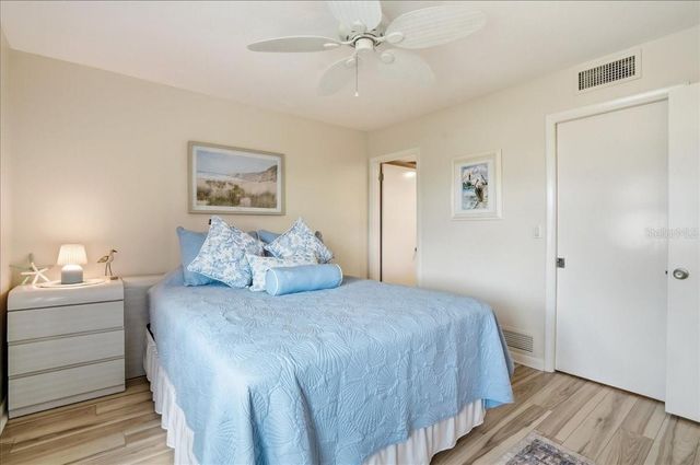 755 VILLAGE CIRCLE 203, Venice, FL 34292