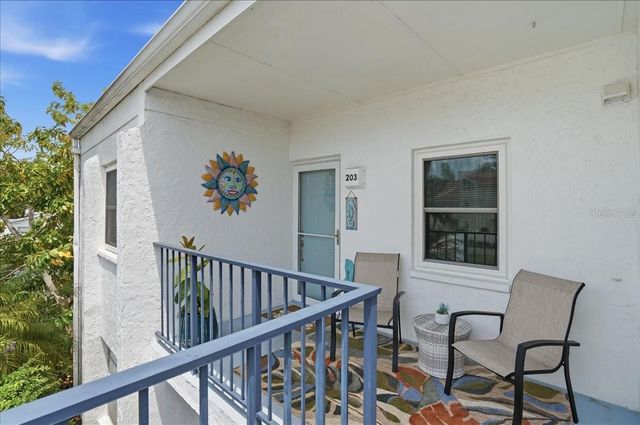 755 VILLAGE CIRCLE 203, Venice, FL 34292