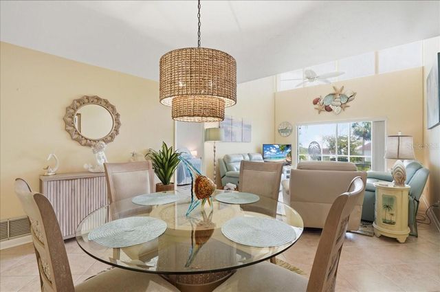 755 VILLAGE CIRCLE 203, Venice, FL 34292