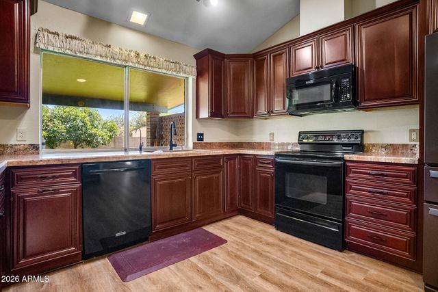 5325 W KINGS Avenue, Glendale, AZ 85306