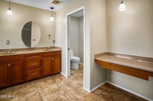 5325 W KINGS Avenue, Glendale, AZ 85306