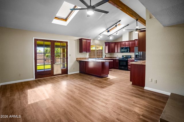 5325 W KINGS Avenue, Glendale, AZ 85306