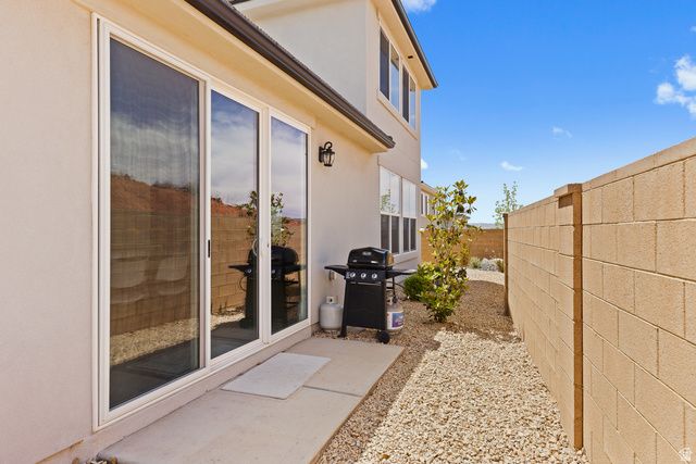 1445 N ARENA ROJA DR, Washington, UT 84780