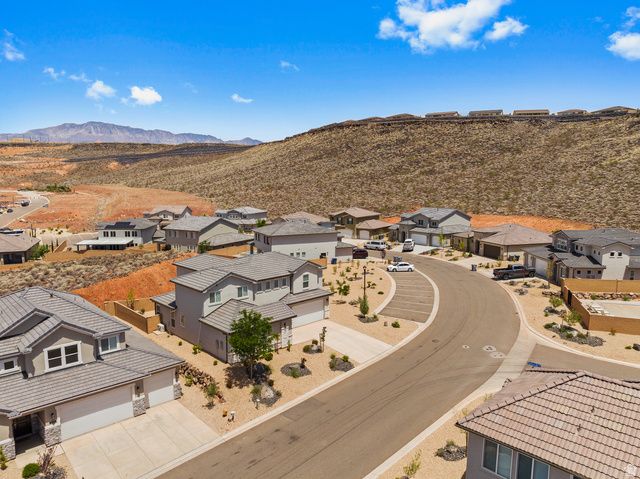 1445 N ARENA ROJA DR, Washington, UT 84780