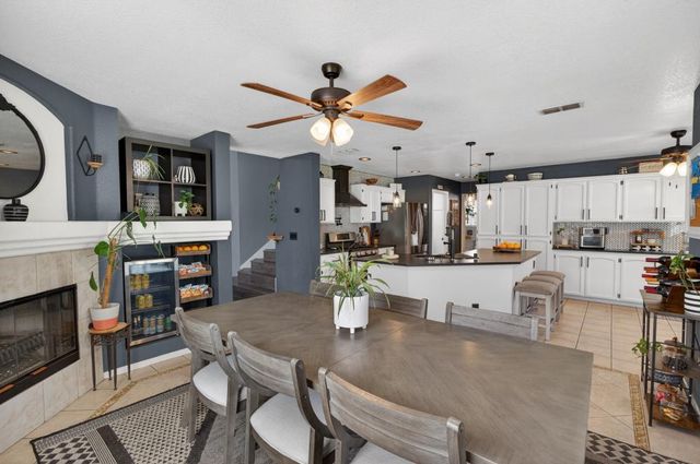 9158 Eastpointe Ct, Elk Grove, CA 95624