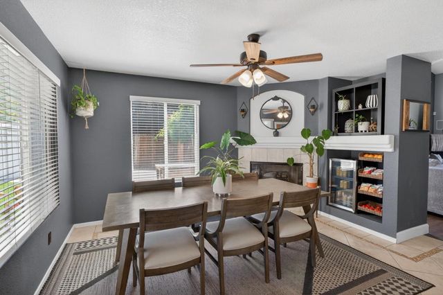 9158 Eastpointe Ct, Elk Grove, CA 95624