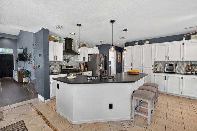 9158 Eastpointe Ct, Elk Grove, CA 95624