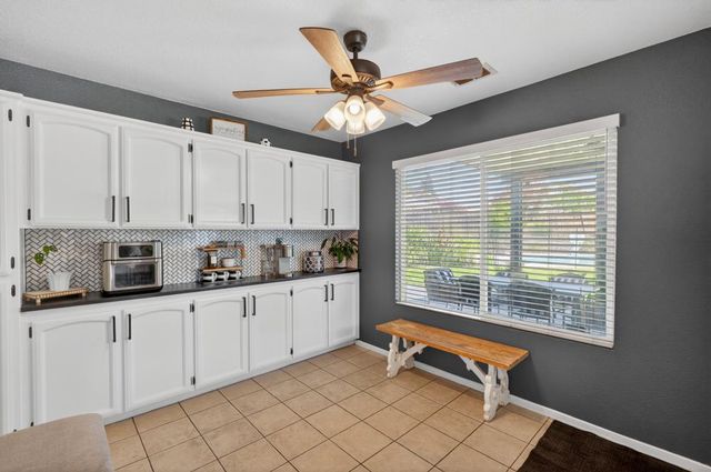 9158 Eastpointe Ct, Elk Grove, CA 95624