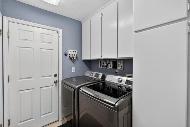 9158 Eastpointe Ct, Elk Grove, CA 95624