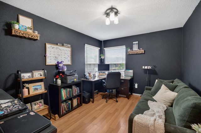 9158 Eastpointe Ct, Elk Grove, CA 95624