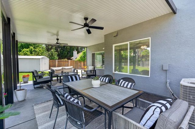 9158 Eastpointe Ct, Elk Grove, CA 95624