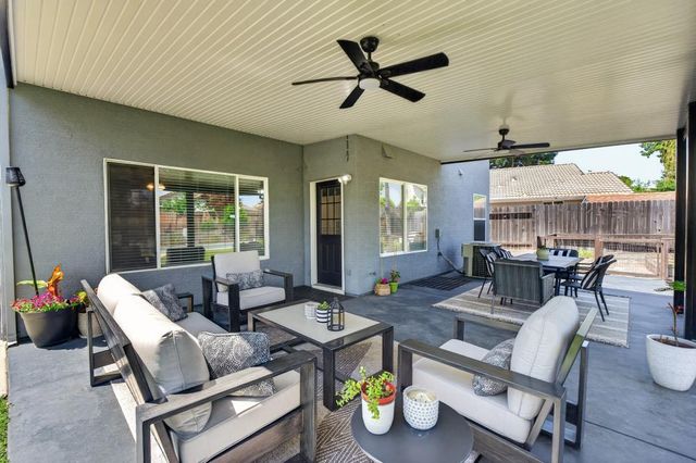 9158 Eastpointe Ct, Elk Grove, CA 95624