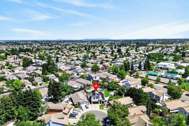 9158 Eastpointe Ct, Elk Grove, CA 95624