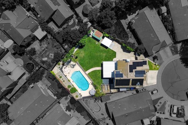 9158 Eastpointe Ct, Elk Grove, CA 95624