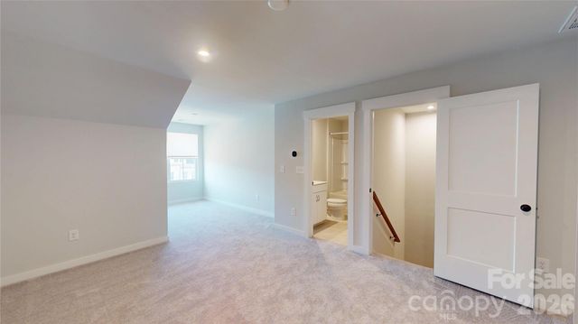 9512 Munsing Drive 165, Charlotte, NC 28269