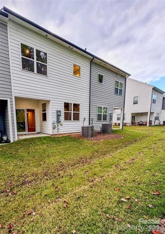 9512 Munsing Drive 165, Charlotte, NC 28269