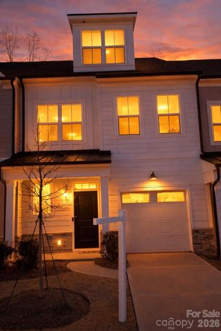 9512 Munsing Drive 165, Charlotte, NC 28269