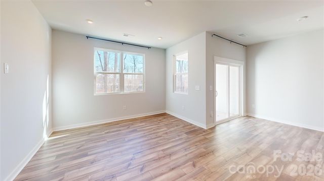 9512 Munsing Drive 165, Charlotte, NC 28269