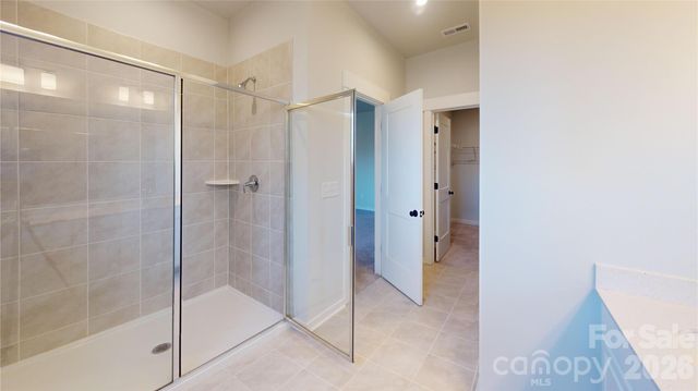 9512 Munsing Drive 165, Charlotte, NC 28269