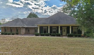 767 S Springlake Circle, Terry, MS 39170