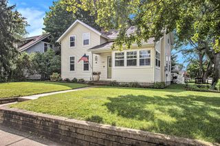 532 E Main Avenue, Zeeland, MI 49464