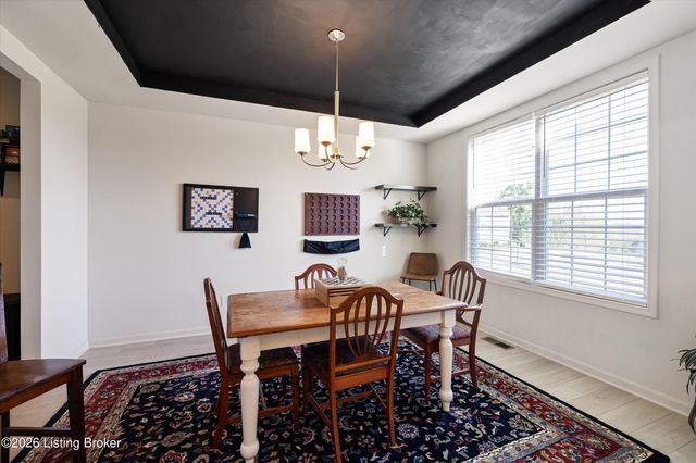 17418 Shakes Creek Dr, Fisherville, KY 40023