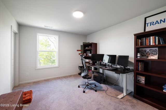 17418 Shakes Creek Dr, Fisherville, KY 40023