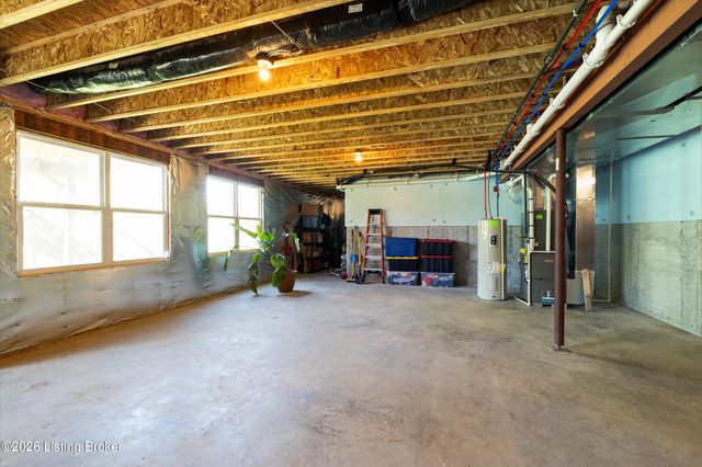 17418 Shakes Creek Dr, Fisherville, KY 40023