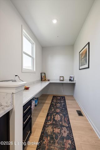 17418 Shakes Creek Dr, Fisherville, KY 40023