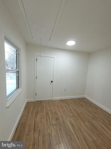 4 STEWER LN, Perkasie, PA 18944