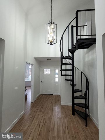 4 STEWER LN, Perkasie, PA 18944