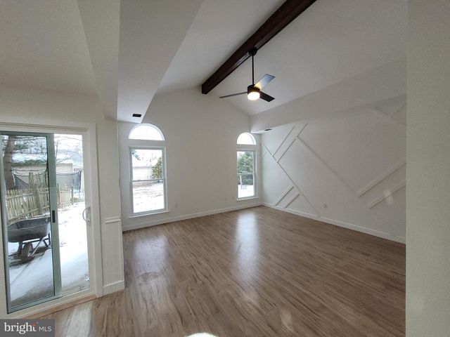 4 STEWER LN, Perkasie, PA 18944