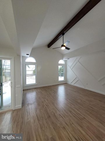 4 STEWER LN, Perkasie, PA 18944