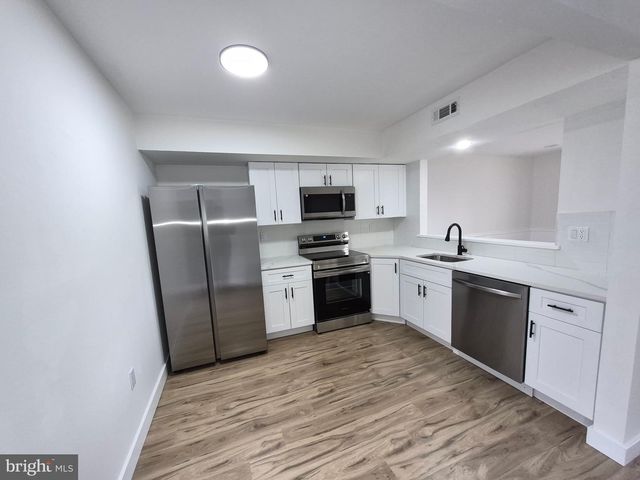 4 STEWER LN, Perkasie, PA 18944