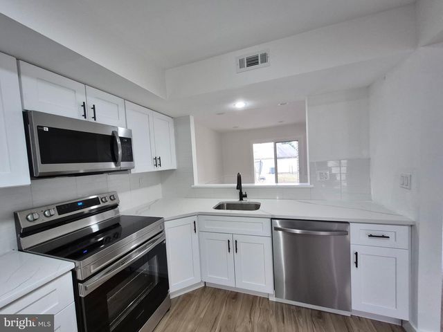 4 STEWER LN, Perkasie, PA 18944