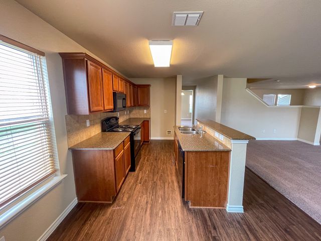 604 Trillium Lane, Desoto, TX 75115